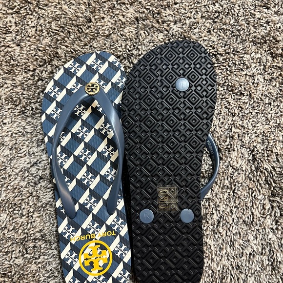 Tory Burch Navy and White Patterned Flip Flops - Picture 2 of 3